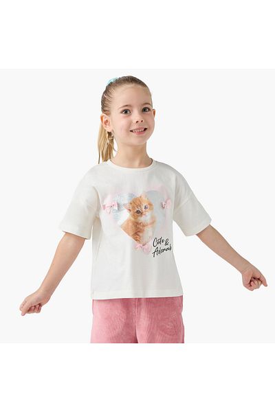 Juniors Kitten Print Crew Neck T-Shirt With Bow Accent