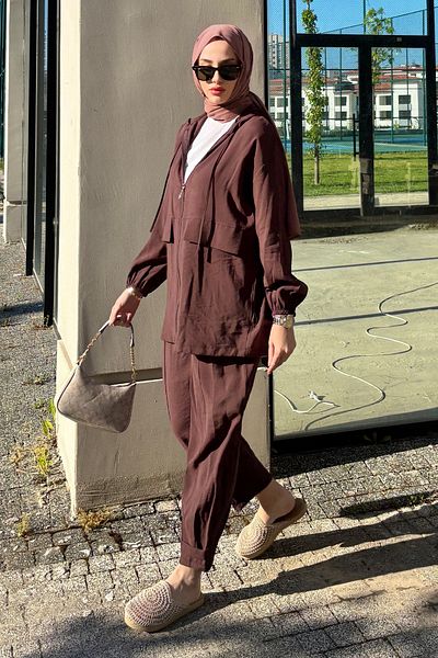 Tesettür Diyarı Women's Summer Fabric Zippered Sports Suit-Brown