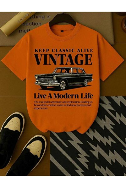 KOZİA OUTDOORS MALKOCBEY VINTAGE AUTO ŠTAMPANA PREVELIKA OSNOVNA MAJICA SA O-...