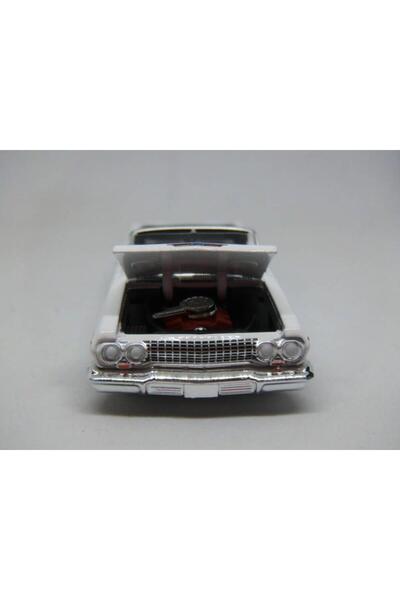 Greenlight California Lowriders 1963 Chevrolet Impala SS Model Araba