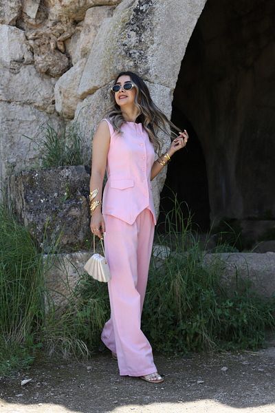 bytugcekaya Candy pink round neck vest pants set