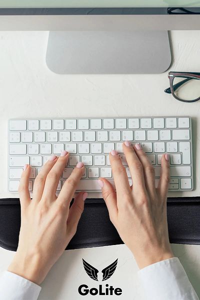 GoLite Suport pentru încheietura mâinii pentru tastatură, ergonomic și confortabil, spumă cu memorie, bază anti-alunecare, pernă pentru încheietura mâinii
