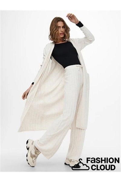 Alisim 15236371   Comfort of the Long Winter