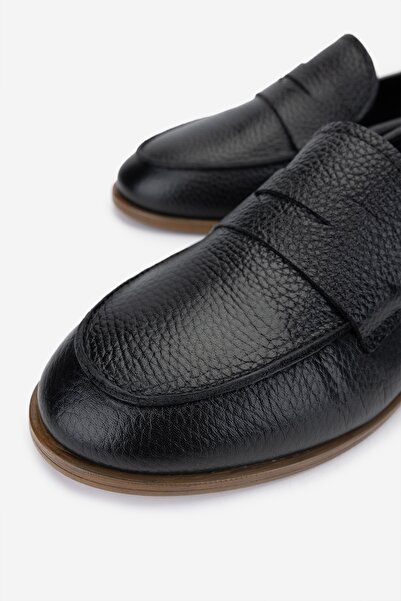 Valmenti Дамски обувки от естествена кожа, черни, с флотер