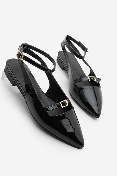 Marjin Damen-Ballerinas mit spitzer Zehenpartie und Knöchelriemen und offenem Rücken, Lirve, schwarzes Lackleder