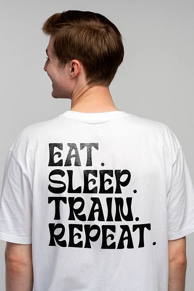 StoryGift Romania Men's T-shirt with the text "Eat. Sleep. Train. Repeat." - eat sleep travel by train STG