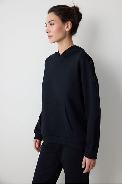 Penti Übergroßer aktiver schwarzer Kapuzenpullover