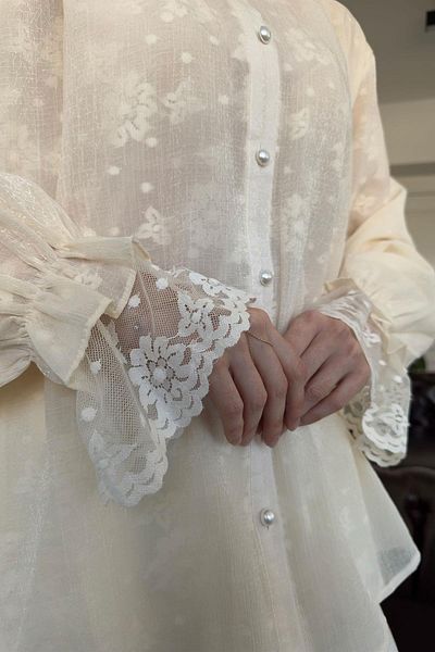 Lavanta Tekstil Vintage Shirt with Pearl Collar and Lacing