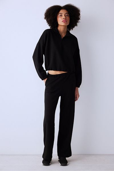 Penti Schwarzes, seidig kurzes Sweatshirt