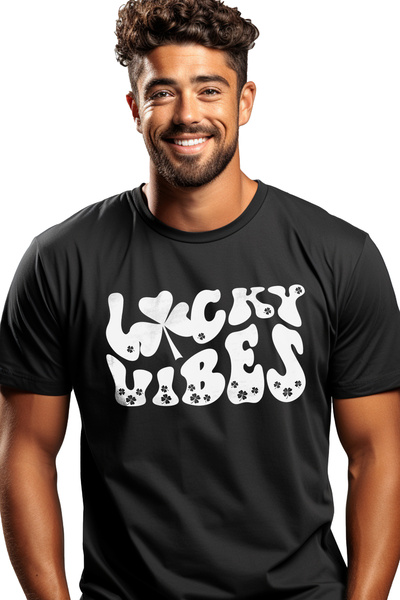 StoryGift Romania Tricou bărbătesc cu trifoi cu patru foi și textul în englez...