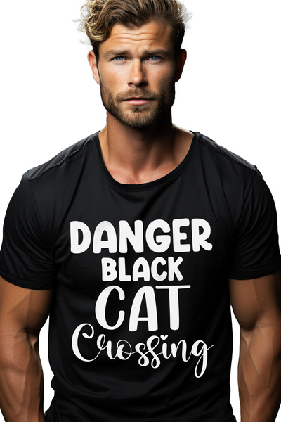 StoryGift Romania Tricou Barbati cu textul in engleza "Danger, black cat cros...