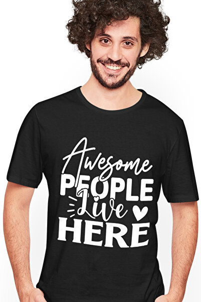 StoryGift Romania Tricou bărbătesc cu inimioare și textul „Aici locuiesc oame...