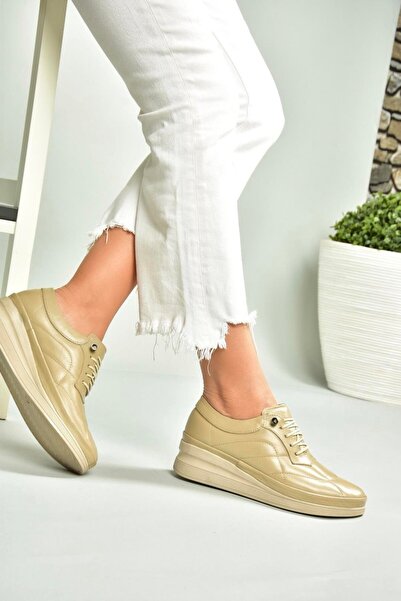 Fox Shoes U555301303 Бежеві шкіряні жіночі туфлі на щодень