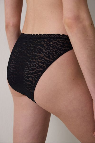 Penti Easy Lace V Shape Schwarzes Höschen