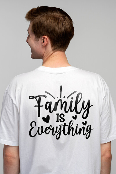 StoryGift Romania Men's T-shirt With Message That Family Is Everything With P...