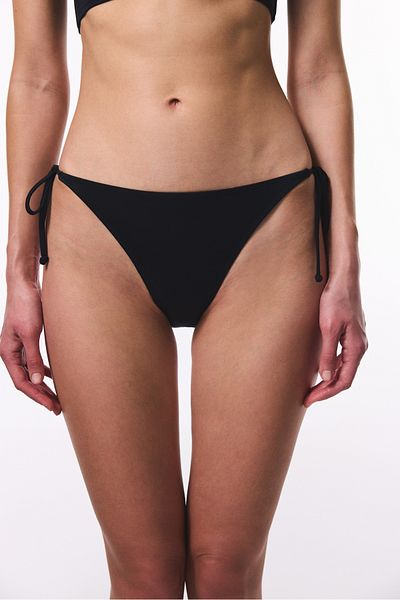 Penti Schwarzer Bikini-Unterteil mit niedriger Taille und Schnürung