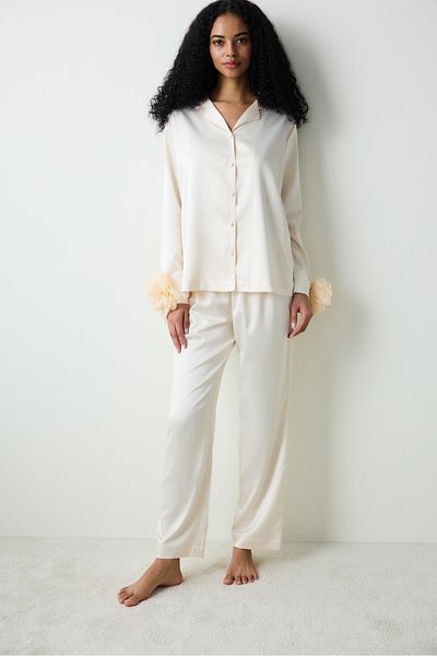 Penti Roses Satin-Hemdhose, cremefarbenes Pyjama-Set