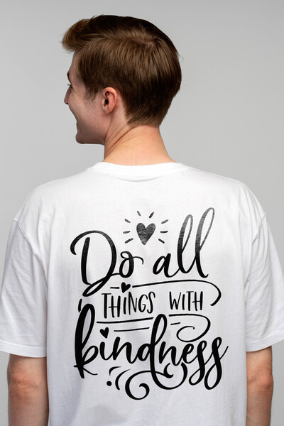 StoryGift Romania Tricou bărbătesc cu inimioare și textul „fă toate lucrurile cu bunătate” - Do All Things With Stg