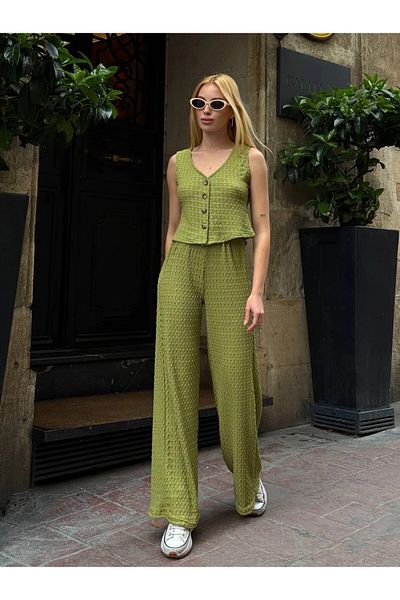 hazelin Women's Pistachio Green Elastic Waist Seersucker Fabric Pants Hzl24S-Zk13261