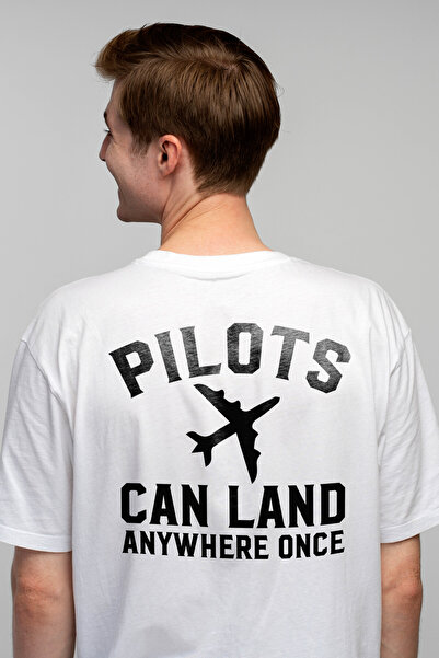 StoryGift Romania Tricou bărbătesc cu avion și mesajul „piloții pot ateriza o...