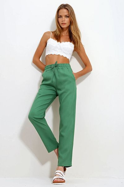 VAGGON Women's Green Double Pocket Gabrdin Trousers Prmx11974