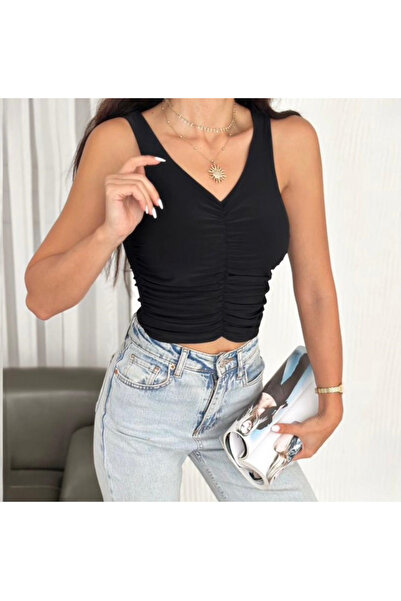 By Gecce Büzgülü Kadın Atlet