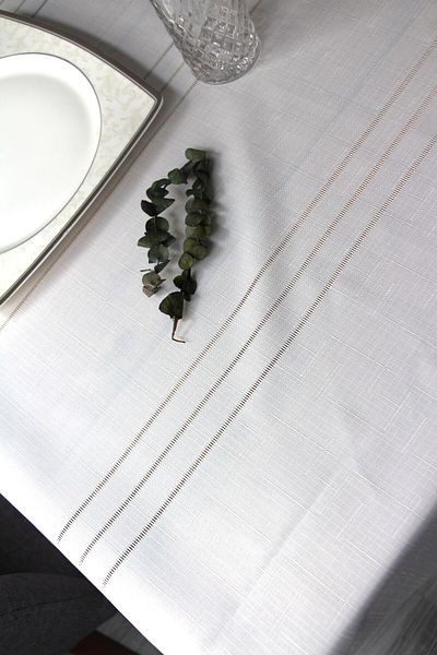 DDHOME Worry-Free Stain-Proof 160X220 Size Fabric Tablecloth 7001-Clbr