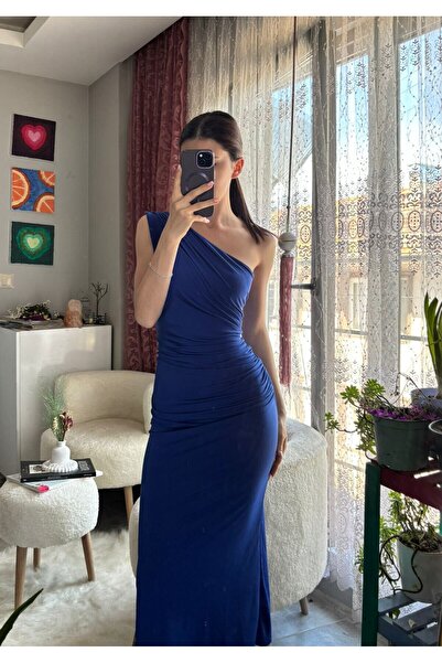 Mon Astre Tek Omuz Drapeli Yandan Yırtmaçlı Elbise