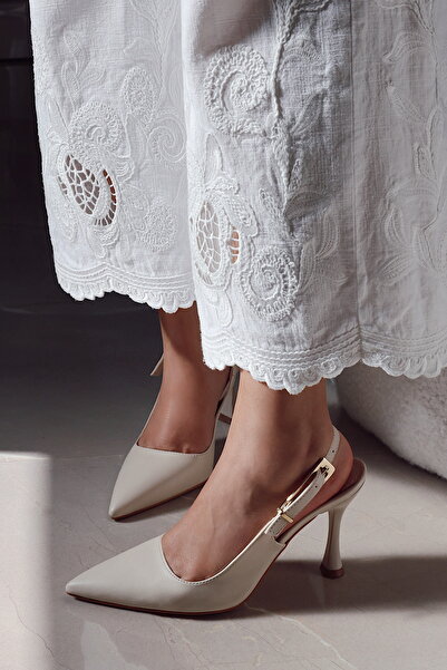 POLKA STORE Saint Gold Metal Toka Detaylı Sivri Burun Arka Açık Stiletto Abiye Topuklu Kadın Ayakkabı