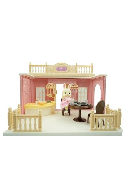 Flippy Doll kitchen with furniture and figurine