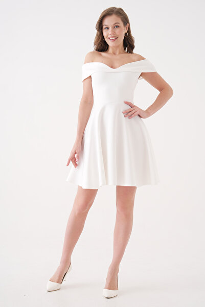 lovebox Esnek Scuba Kumaş Öpücük Yaka Beyaz Abiye Elbise Beyaz Mezuniyet Elbisesi 019