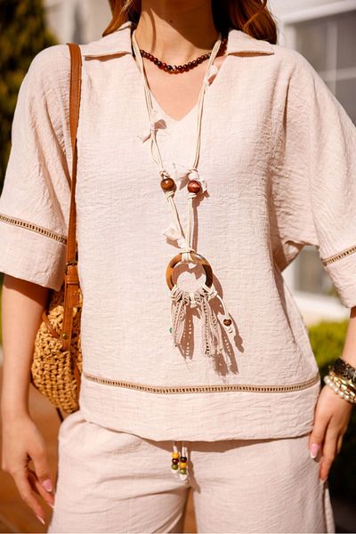 EsSo butik Polo Neck Three Quarter Sleeve Pendant Design Blouse