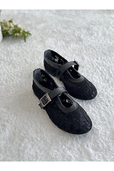 Oskar Dantel Detaylı Tek Bantlı Tokalı Carmen siyah Babet