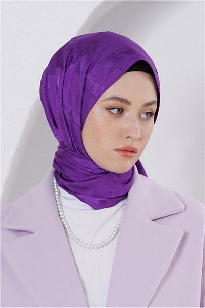 Loryan Floss Jacquard Delta Plum Shawl
