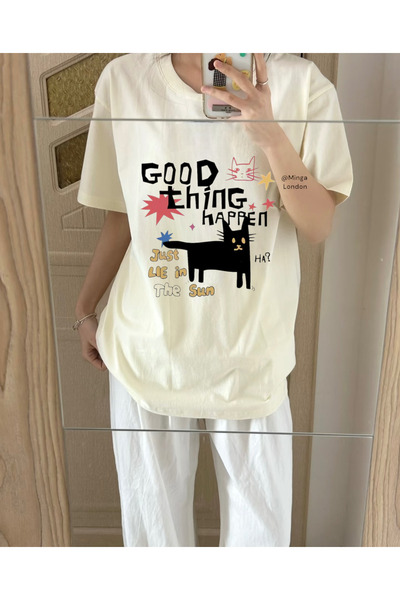 Minga London البيج شيء جيد يحدث ها؟ تيشيرت كبير الحجم بطبعة أمامية - Ghostella