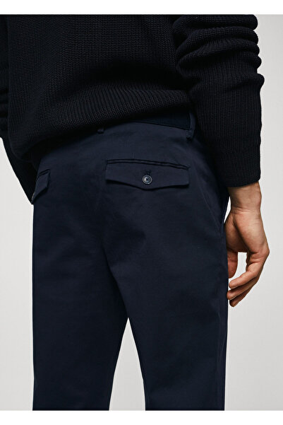 MANGO Man Чоловічі темно-сині штани 57040567