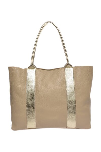 Carla Ferreri Hobo táska
100% marhabőr
Felső cipzáras záródás
Belső cipzáras pénztárca
Méretek: 29x37x10 cm
Fogantyú: 49 cm