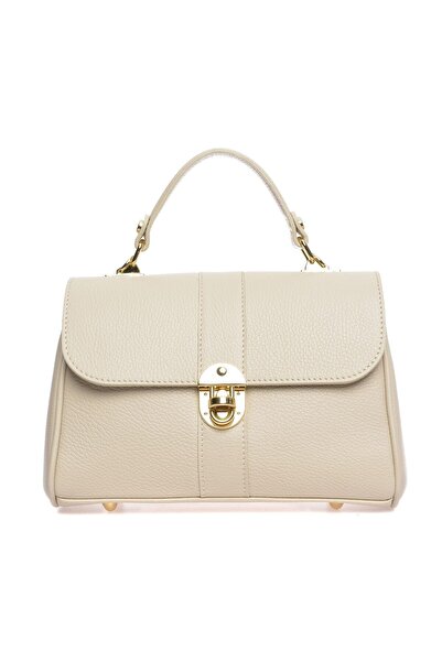 Carla Ferreri Handbag
100% cow leather
Front metal buckle closure
Top zip closure
Two internal compartments
Intern