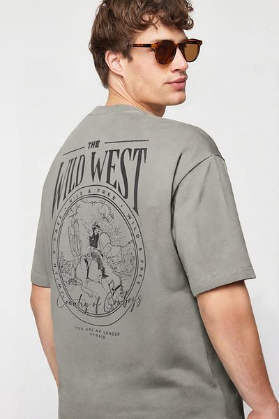 Trendyol Collection Šedé oversize bavlněné tričko s potiskem na zádech TMNSS24TS00003