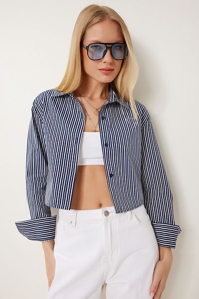 Happiness İstanbul Women's Navy Blue Striped Poplin Crop Shirt Cr00499