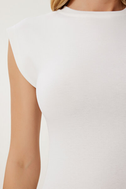 Happiness İstanbul Women's Ecru Sleeveless Stretchy Knitted T-Shirt Zv00307