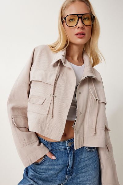 Happiness İstanbul Beigefarbene Damenjacke aus Gabardine mit Taschen SA00042