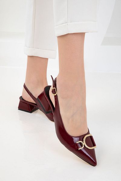 SOHO Klassische Damenschuhe mit Absatz aus bordeauxrotem Lackleder 20643