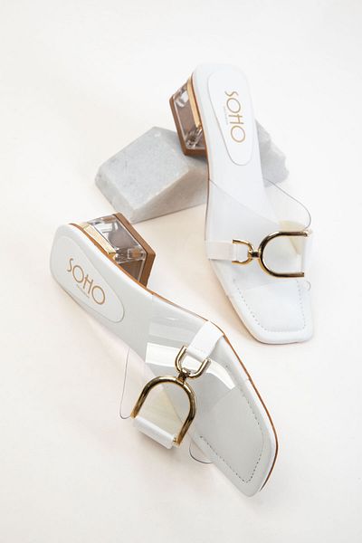 SOHO Weiße klassische Damenschuhe mit Absatz 20640