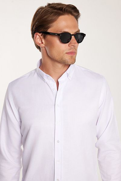 Tudors Bílá Slim Fit bavlněná košile - dlouhý rukáv, snadné žehlení, límeček na knoflíky