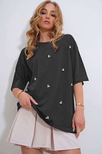 Trend Alaçatı Stili Women's Anthracite Crew Neck Oversize Pearl and Stone Embroidered T-Shirt Alc-X11964