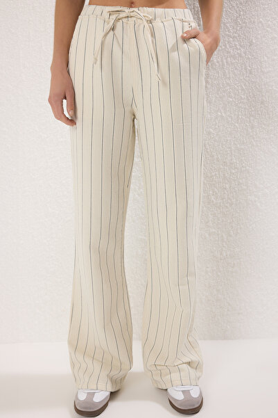 Trendyol Collection Ecru Elastic Waist High Waist Wide Leg Jeans Twoss25Je00291