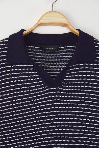 Trendyol Collection Dark Navy Limited Edition Relaxed Short Sleeve Polo Neck Knitwear T-Shirt Tmnss23Po00026