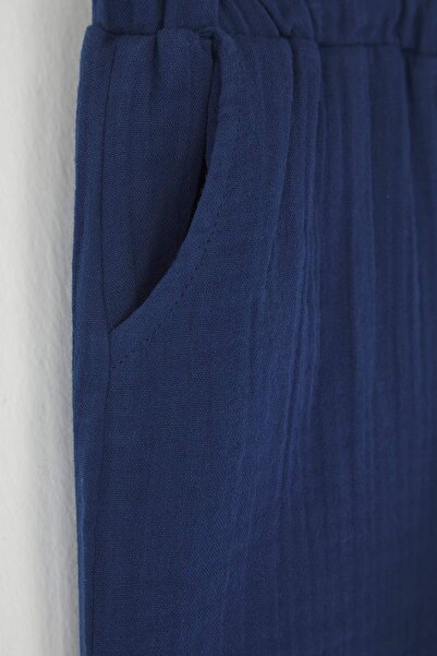 TRENDYOLKIDS Navy Blue Boy's 100% Cotton Basic Elastic Waist Muslin Woven Shorts & Bermuda Tkdss25Sr00032