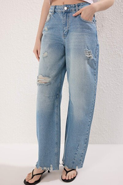 Trendyol Collection Sötétkék szakadt részletes normál derék bő táskás farmer TWOSS25JE00218